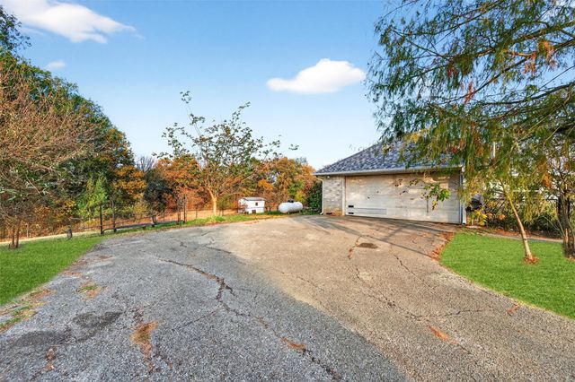 538 Lakewood Road, Denison, TX 75020