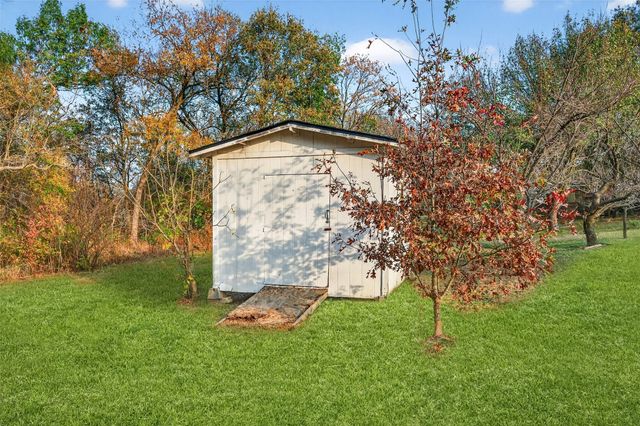 538 Lakewood Road, Denison, TX 75020