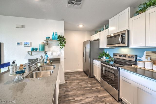 496 Golden Myna Avenue, Henderson, NV 89011