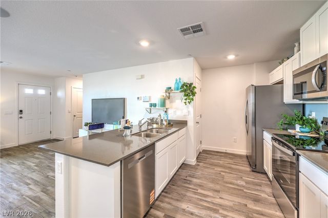 496 Golden Myna Avenue, Henderson, NV 89011