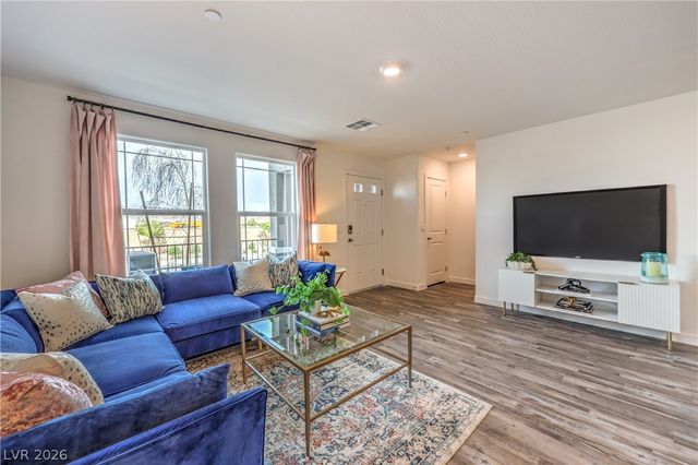 496 Golden Myna Avenue, Henderson, NV 89011