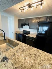 1624 Arlyn Circle G, Charlotte, NC 28213