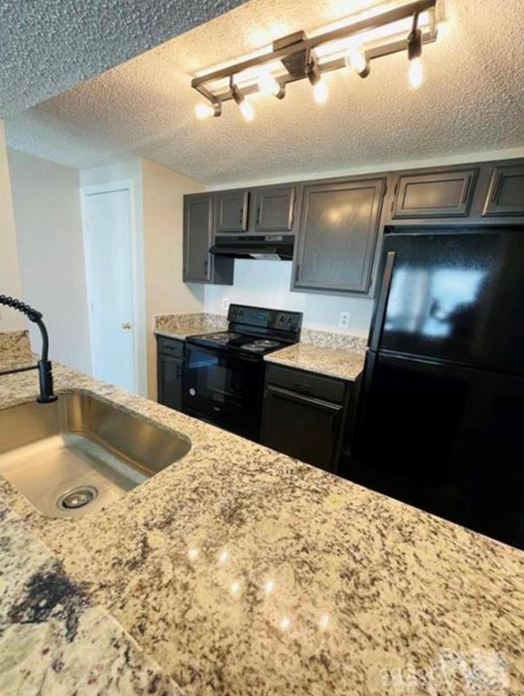 1624 Arlyn Circle G, Charlotte, NC 28213