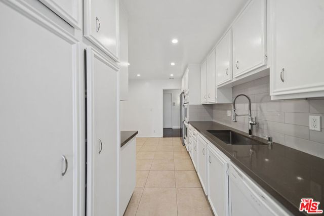 333 S Elm Drive 202, Beverly Hills, CA 90212