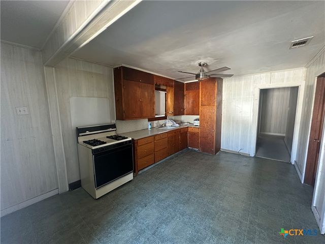 421 S 32nd Street, Temple, TX 76501