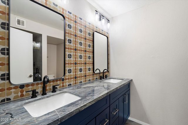 33 LEISURE WORLD --, Mesa, AZ 85206