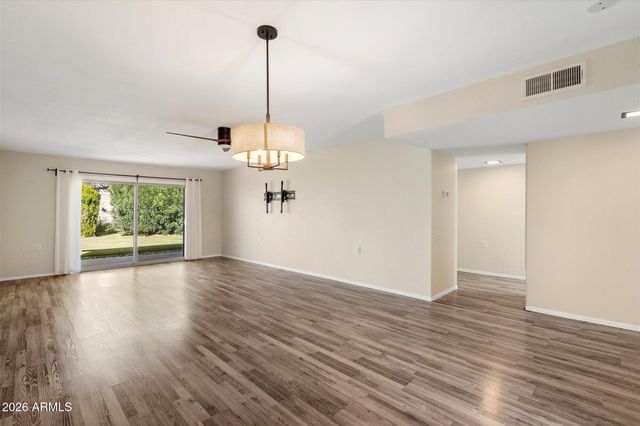 33 LEISURE WORLD --, Mesa, AZ 85206
