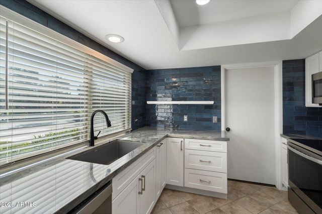 33 LEISURE WORLD --, Mesa, AZ 85206