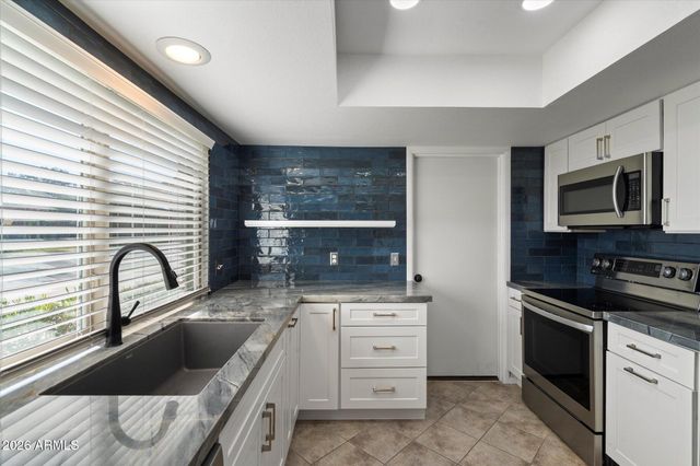 33 LEISURE WORLD --, Mesa, AZ 85206