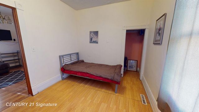 2731 E Holland Avenue, Saginaw, MI 48601