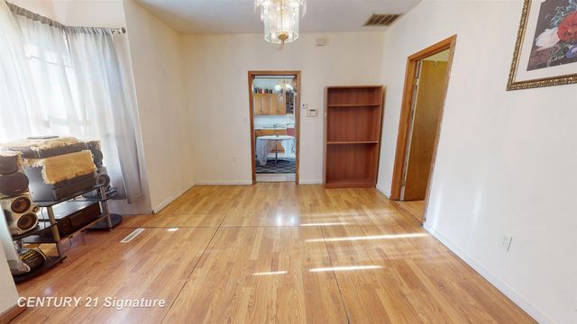 2731 E Holland Avenue, Saginaw, MI 48601
