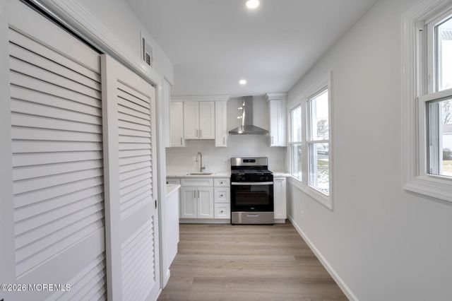 120 Belshaw Avenue, Shrewsbury Twp, NJ 07724