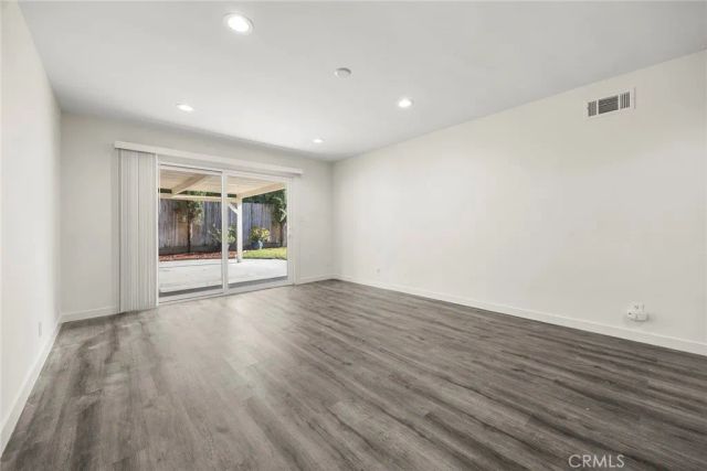 369 San Juan Way, La Canada Flintridge, CA 91011