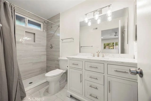 369 San Juan Way, La Canada Flintridge, CA 91011