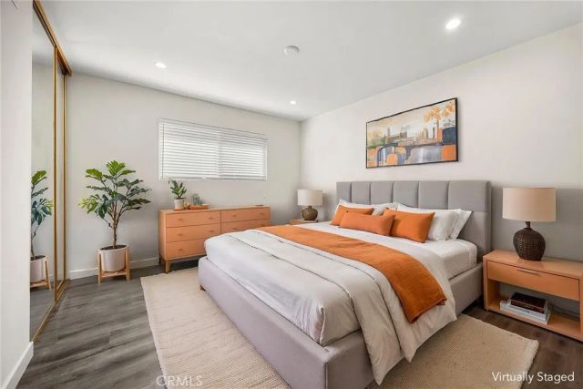 369 San Juan Way, La Canada Flintridge, CA 91011