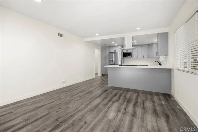 369 San Juan Way, La Canada Flintridge, CA 91011