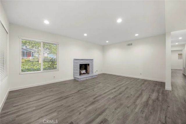 369 San Juan Way, La Canada Flintridge, CA 91011
