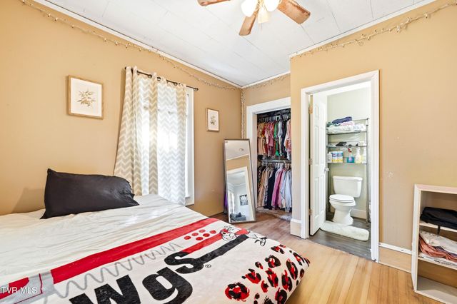 709 East Myrtle Avenue, Johnson City, TN 37601