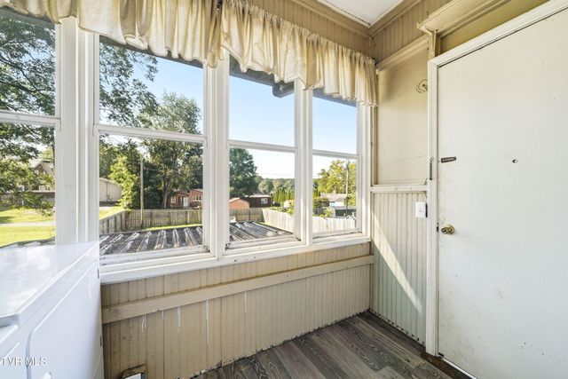 709 East Myrtle Avenue, Johnson City, TN 37601