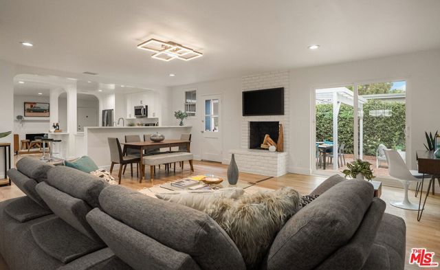 2804 Westwood Boulevard, Los Angeles, CA 90064