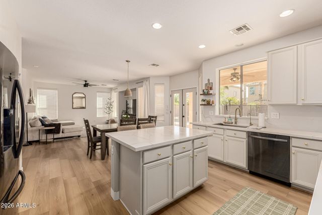 2123 E CARLA VISTA Place, Chandler, AZ 85225