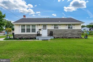 10 LACLEDE DR, Burlington, NJ 08016