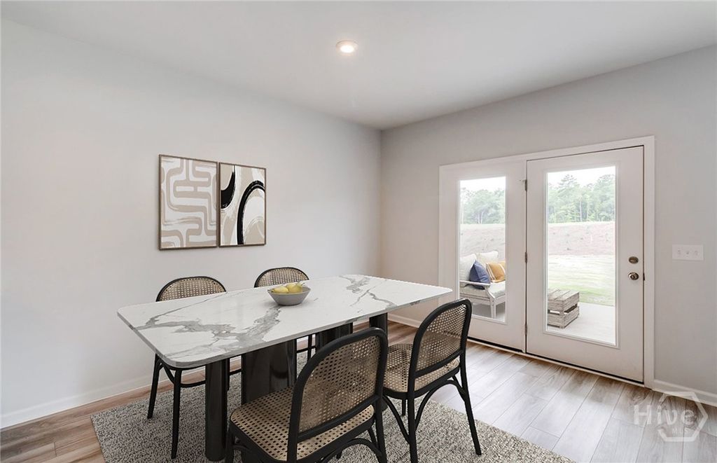 Image 8 of property listing at 73 Liko Lane, Richmond Hill, GA 31324