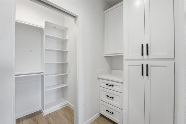 530 N 4th Street, La Porte, TX 77571