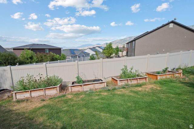 384 S GRANITE CIR, Santaquin, UT 84655