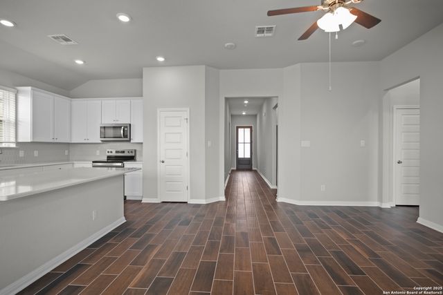 139 Red Deer Place, Cibolo, TX 78108