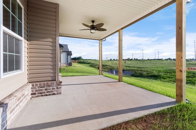 1018 Vendue Ave, Clarksville, TN 37042