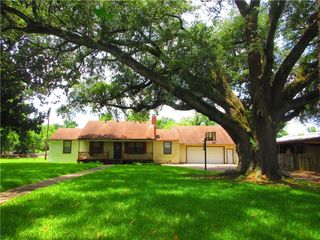 5610 GENE BALL Drive, Alexandria, LA 71302