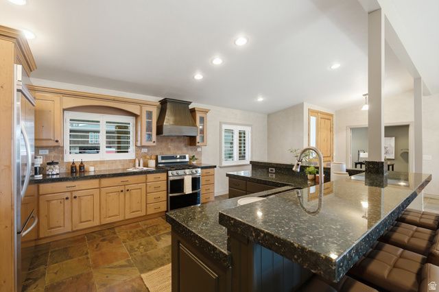 8651 S MOUNT MAJESTIC RD, Sandy, UT 84093