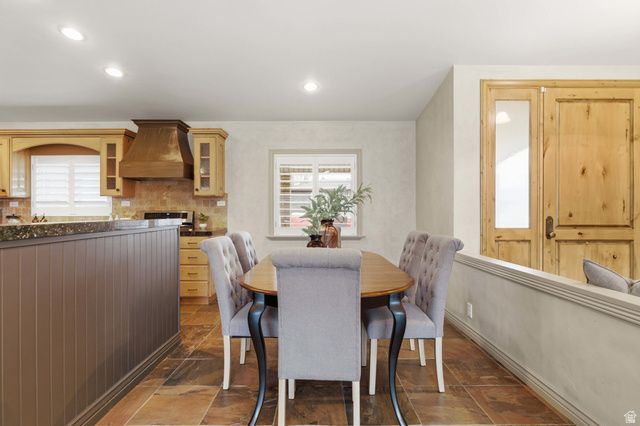 8651 S MOUNT MAJESTIC RD, Sandy, UT 84093