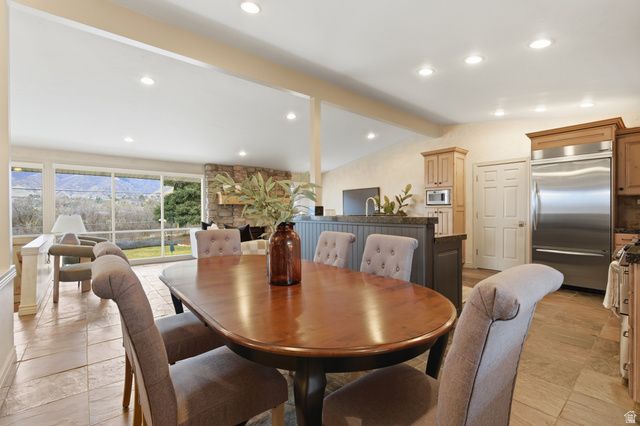 8651 S MOUNT MAJESTIC RD, Sandy, UT 84093