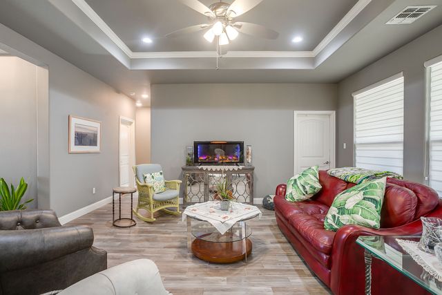 2708 San Gabriel, Granbury, TX 76048