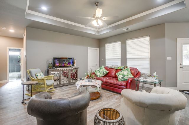 2708 San Gabriel, Granbury, TX 76048