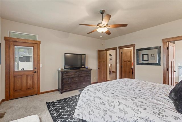 10715 E 39th Ln, Spokane Valley, WA 99206