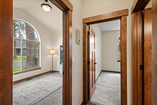 10715 E 39th Ln, Spokane Valley, WA 99206