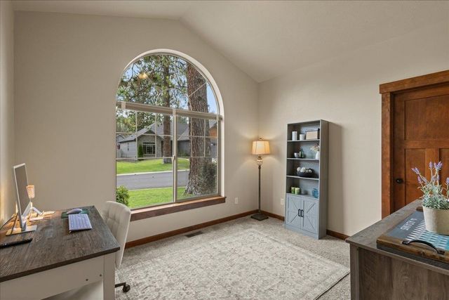 10715 E 39th Ln, Spokane Valley, WA 99206