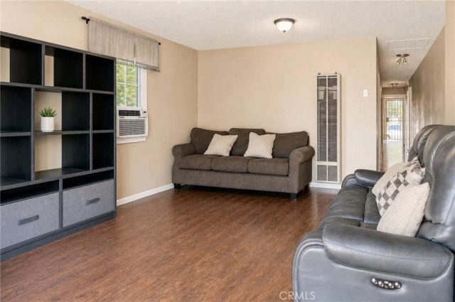 8437 San Vincente, South Gate, CA 90280