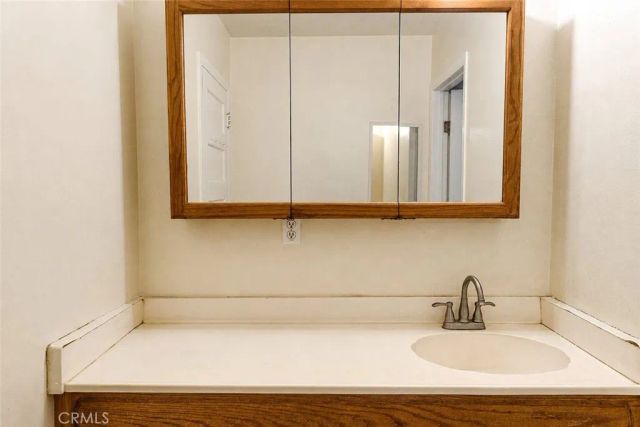 8437 San Vincente, South Gate, CA 90280