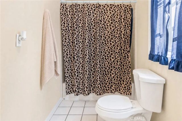 8437 San Vincente, South Gate, CA 90280