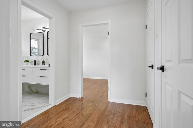 210 PHILELLENA RD, Cherry Hill, NJ 08034