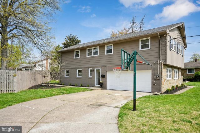 210 PHILELLENA RD, Cherry Hill, NJ 08034