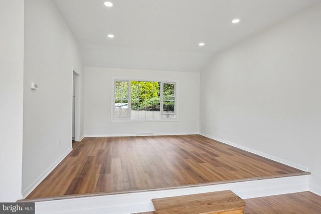 210 PHILELLENA RD, Cherry Hill, NJ 08034