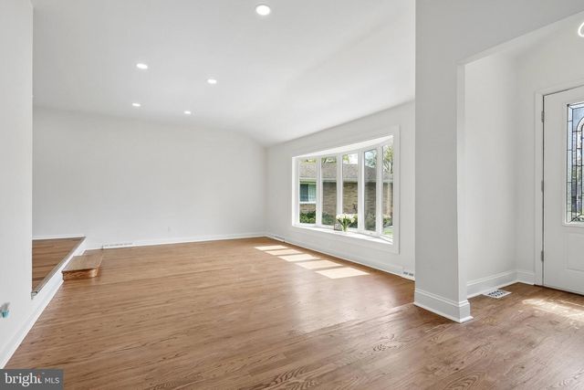 210 PHILELLENA RD, Cherry Hill, NJ 08034