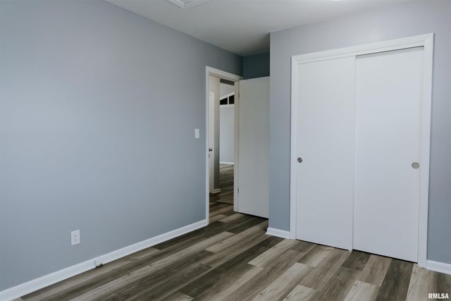 2256 E BLACK Avenue, Springfield, IL 62702