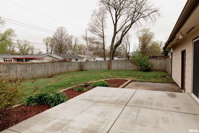 2256 E BLACK Avenue, Springfield, IL 62702