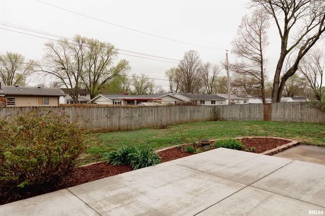 2256 E BLACK Avenue, Springfield, IL 62702